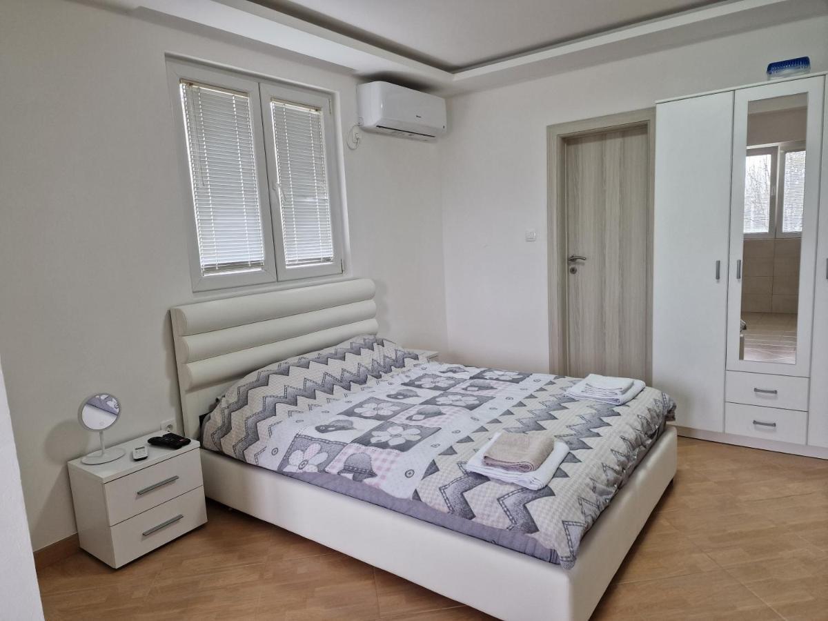 Apartman Tolosi Podgorica Exterior photo